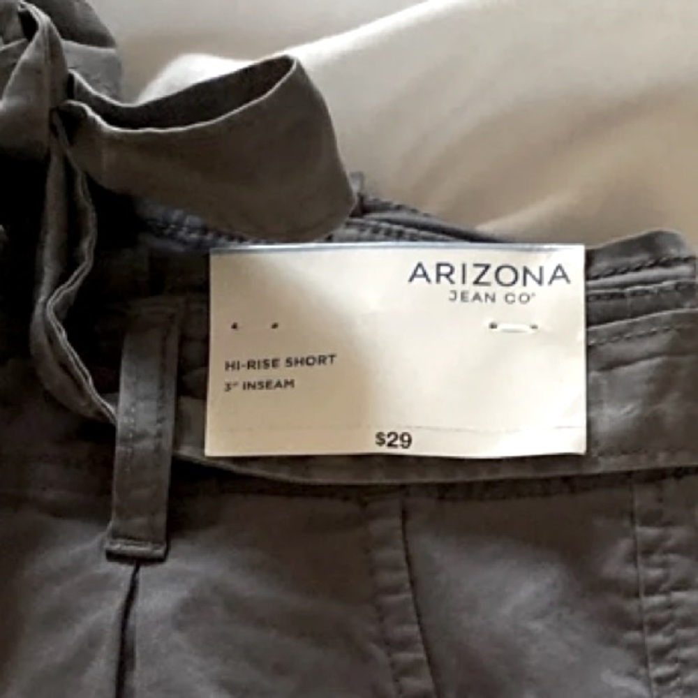 Arizona Gray High Rise Belted Shorts Sz 9 - Picture 5 of 5